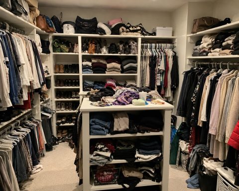 Which clothes do I keep? Home Organizing Downsizing and Moving